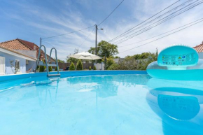 Moradia Familiar Piscina 5min Praia by HOST-POINT